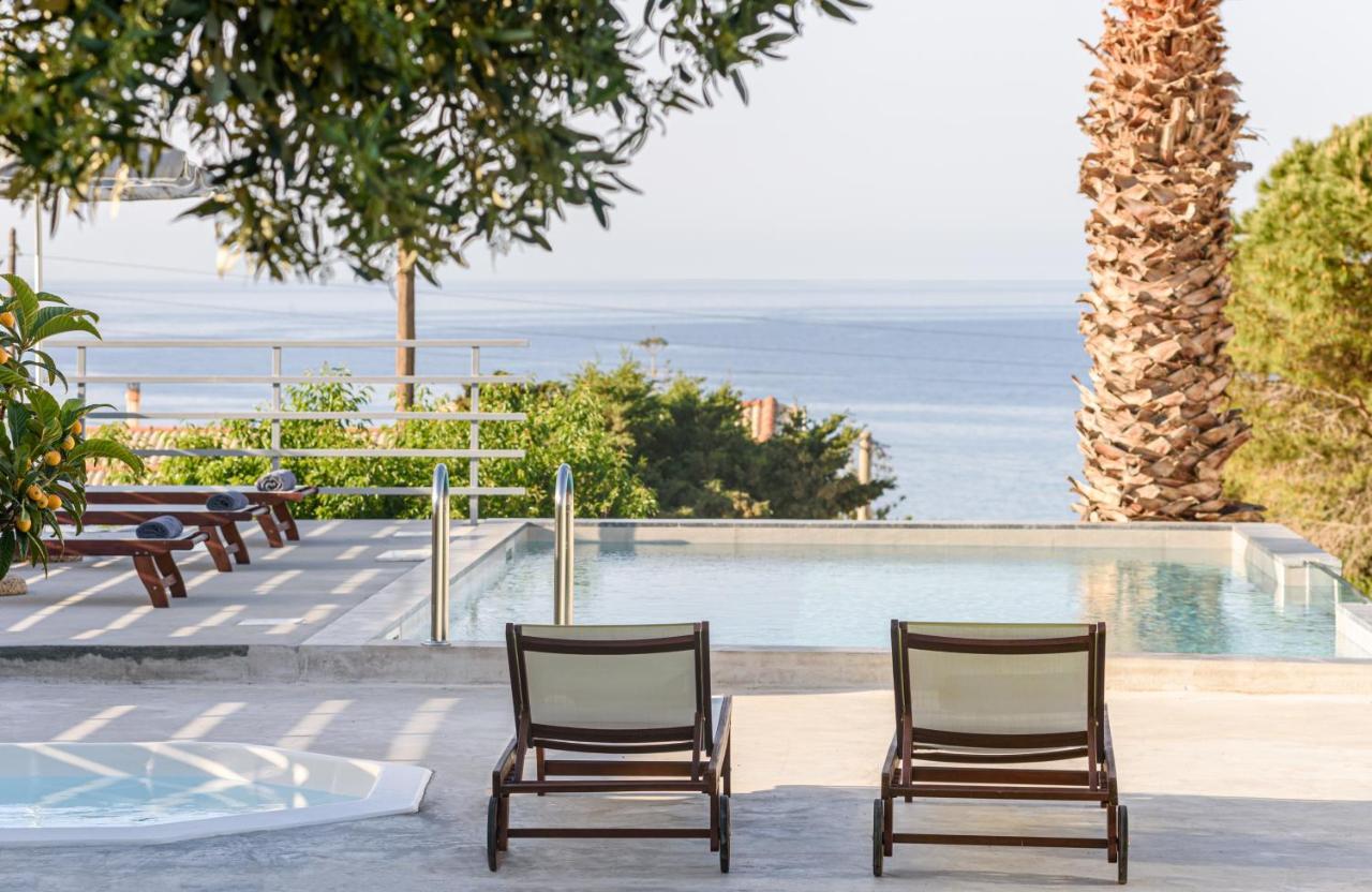 Queen'S Gem Luxury Villa - Heated Jacuzzi & Pool แอร์ซอนิสซอส ภายนอก รูปภาพ
