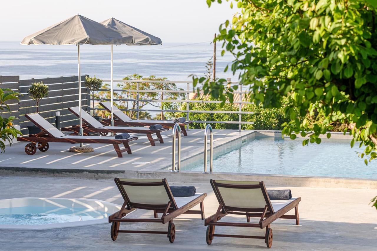 Queen'S Gem Luxury Villa - Heated Jacuzzi & Pool แอร์ซอนิสซอส ภายนอก รูปภาพ