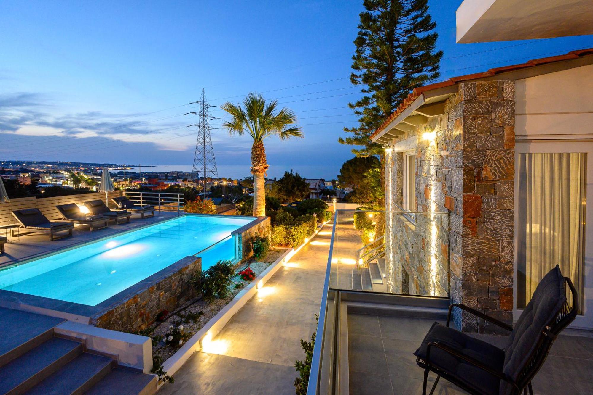 Queen'S Gem Luxury Villa - Heated Jacuzzi & Pool แอร์ซอนิสซอส ภายนอก รูปภาพ