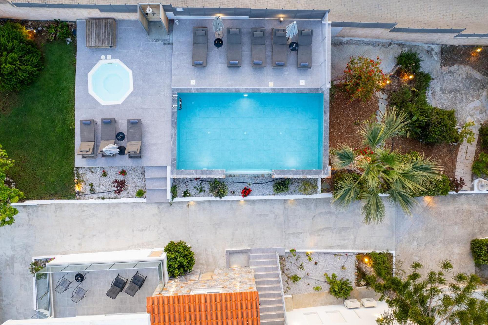 Queen'S Gem Luxury Villa - Heated Jacuzzi & Pool แอร์ซอนิสซอส ภายนอก รูปภาพ